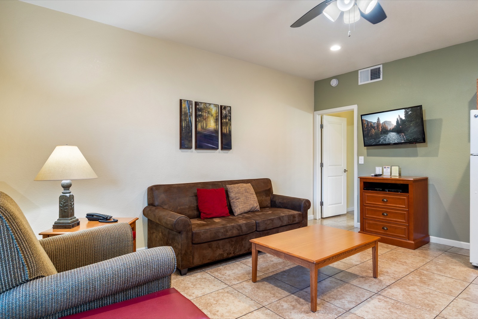 Juniper Grand Canyon FF living